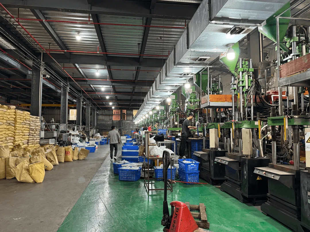 Cycling shoes manufacturing production line