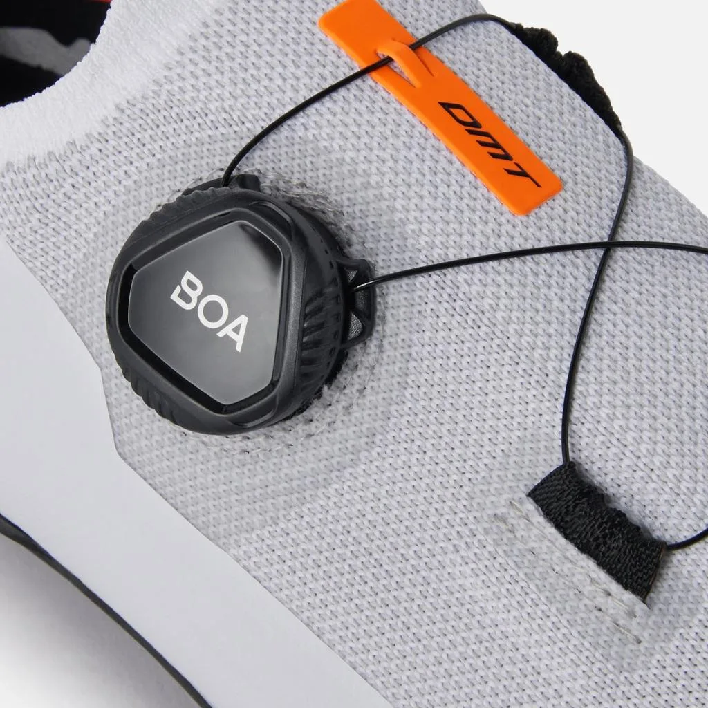 How to Choose Cycling Shoes for Your Brand: 9 Specifications to Check 3 Cycling shoe upper material and rotary closure details for product specification review